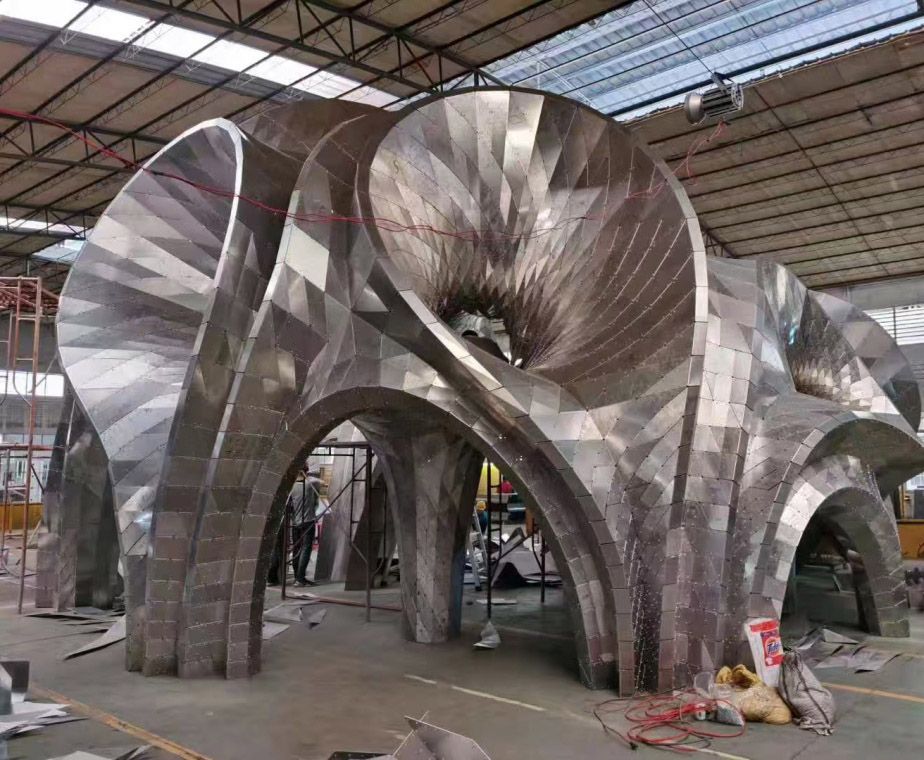 Large Stainless Steel Outdoor Sculpture: Blooming Flowers of Art