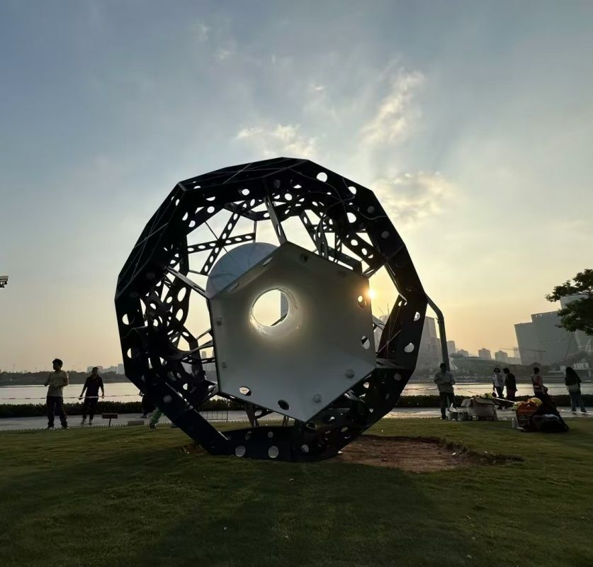Stainless Steel Sphere Sculpture in Shenzhen Bay