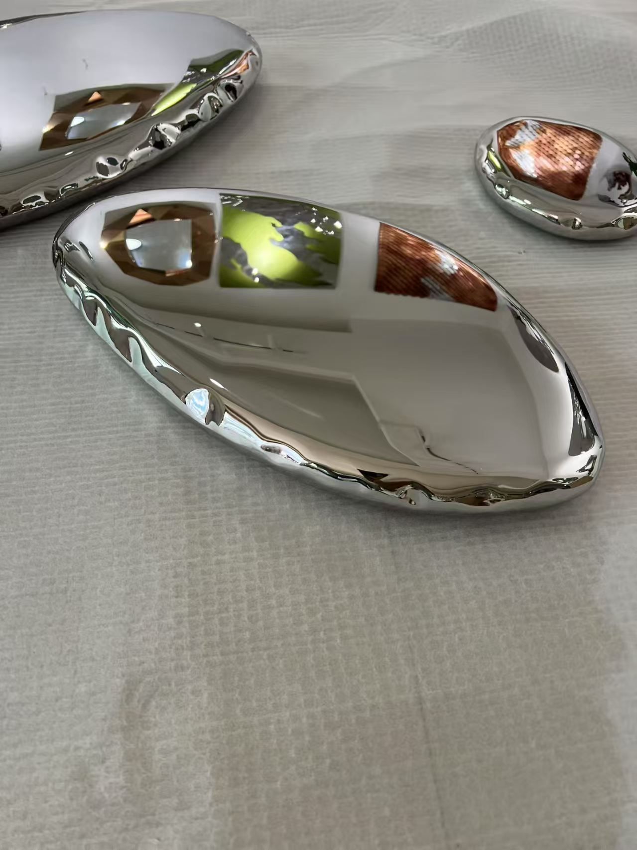 Hammered Texture Wave-Edge Stainless Steel Mirror (200cm &times; 90cm) 
